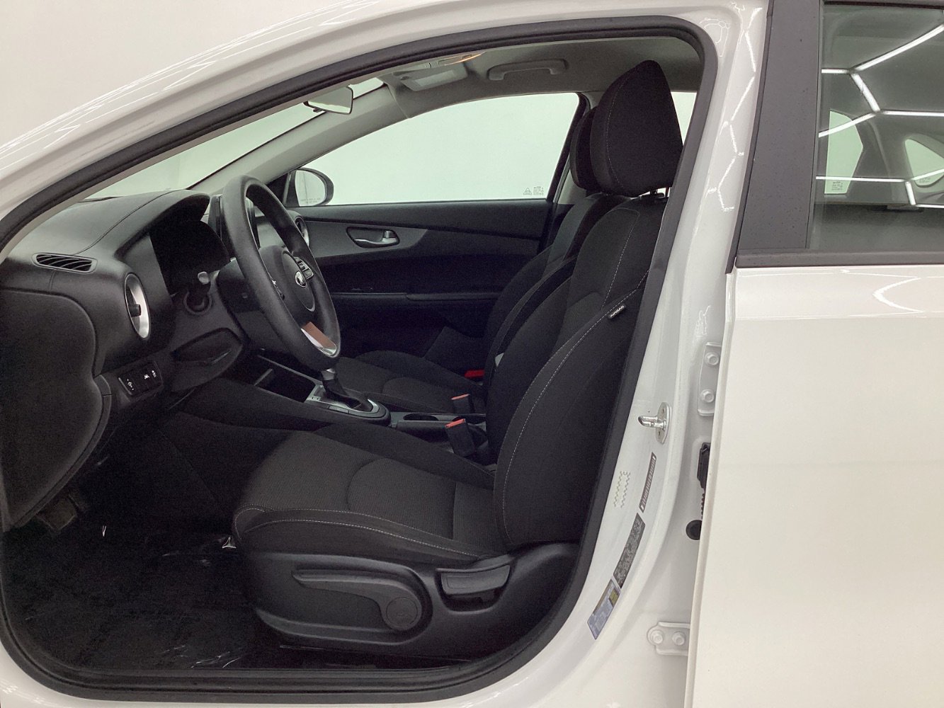 Used 2019 Kia Forte LXS FWD image 14