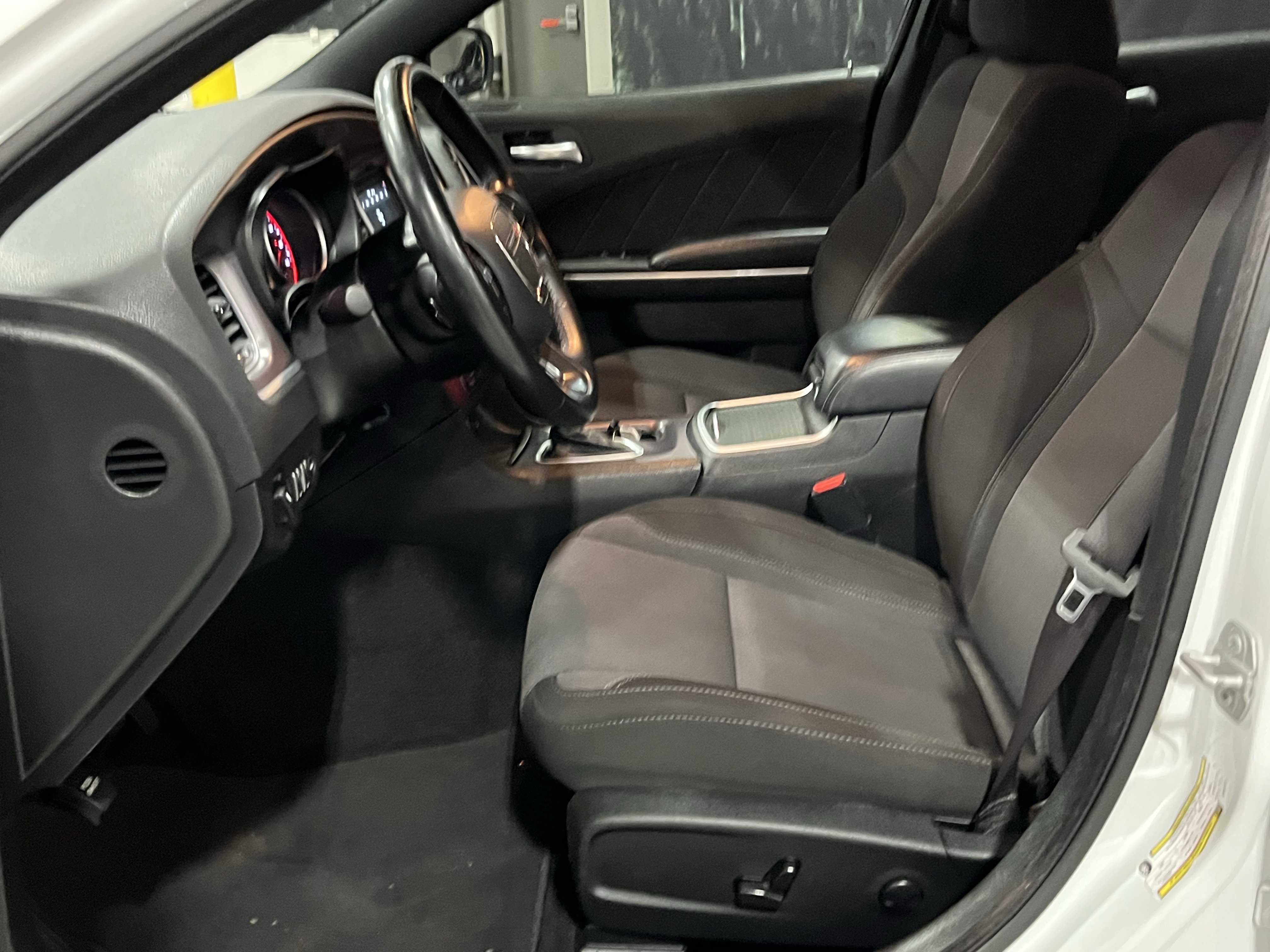 Used 2022 Dodge Charger SXT image 10
