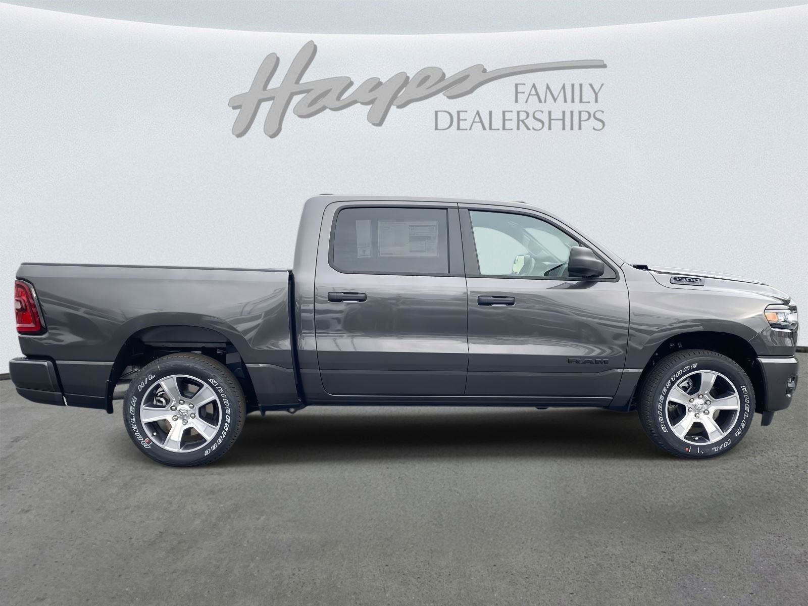 New 2026 RAM 1500 Express image 3