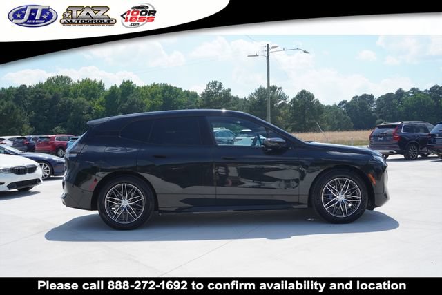 Used 2022 BMW iX xDrive50 w/ Sport Package AWD/4WD image 6
