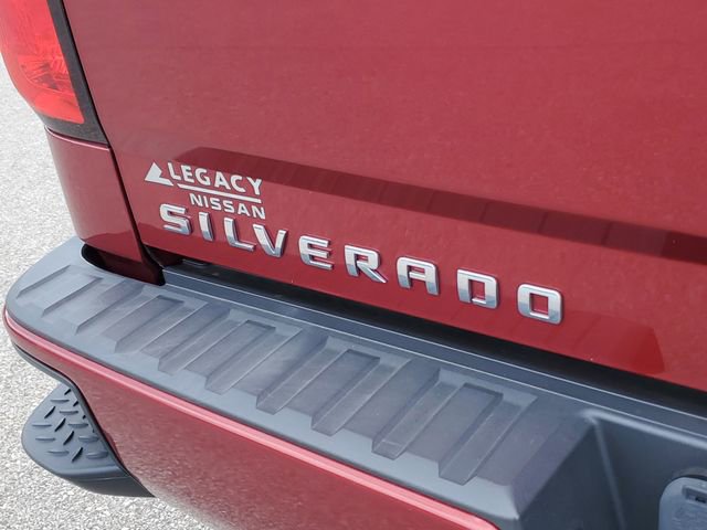 Used 2018 Chevrolet Silverado 1500 LT w/ All Star Edition AWD/4WD image 7