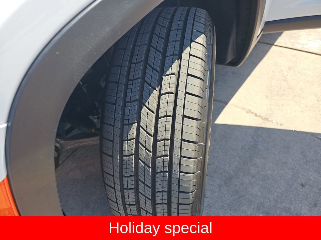 New 2025 Jeep Grand Cherokee Altitude image 35