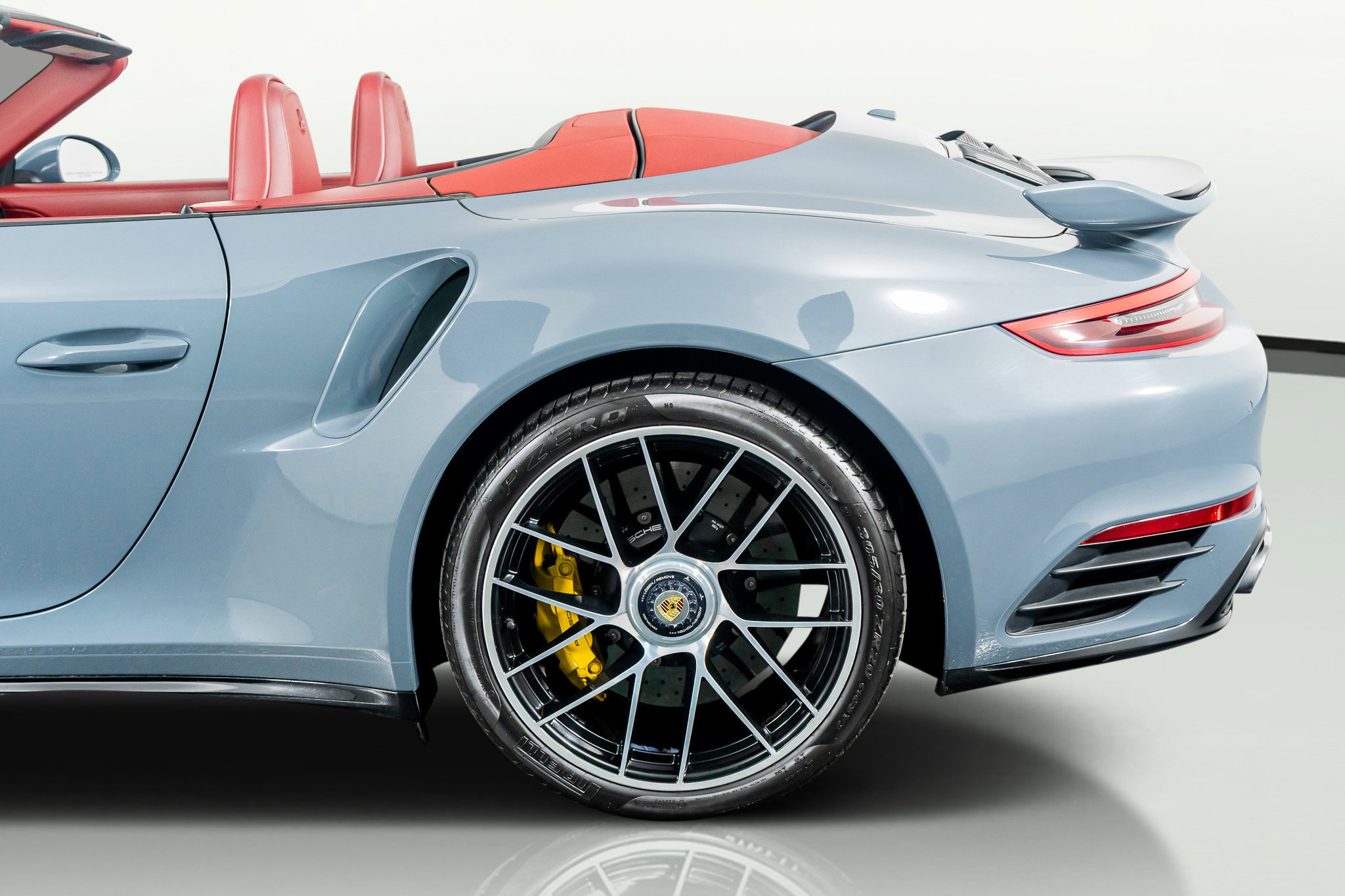 Used 2017 Porsche 911 Turbo S image 18