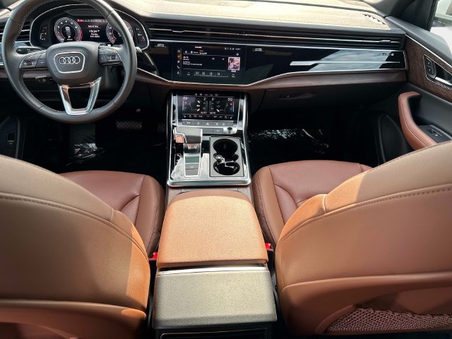 Used 2024 Audi Q8 Premium Plus w/ Premium Plus Package AWD/4WD image 15