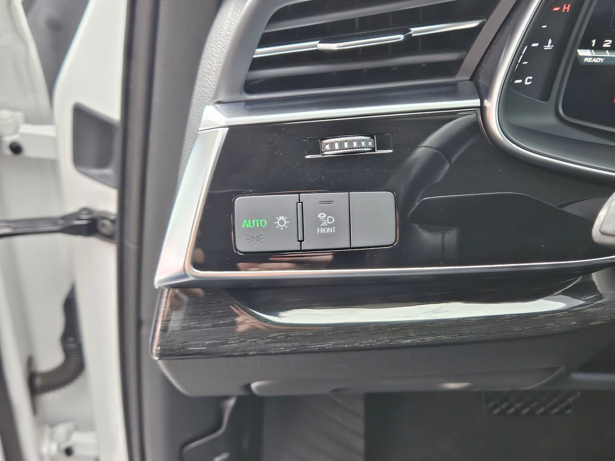 Used 2022 Audi Q7 Premium Plus image 20