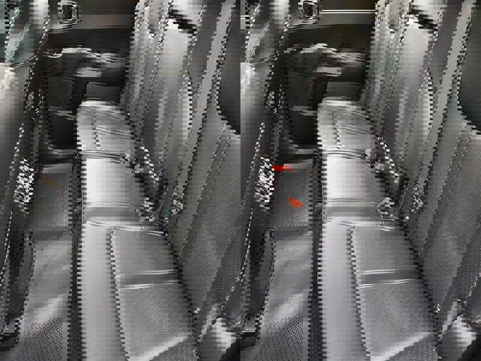 Used 2025 Kia Sorento S w/ Panoramic Sunroof Package image 40