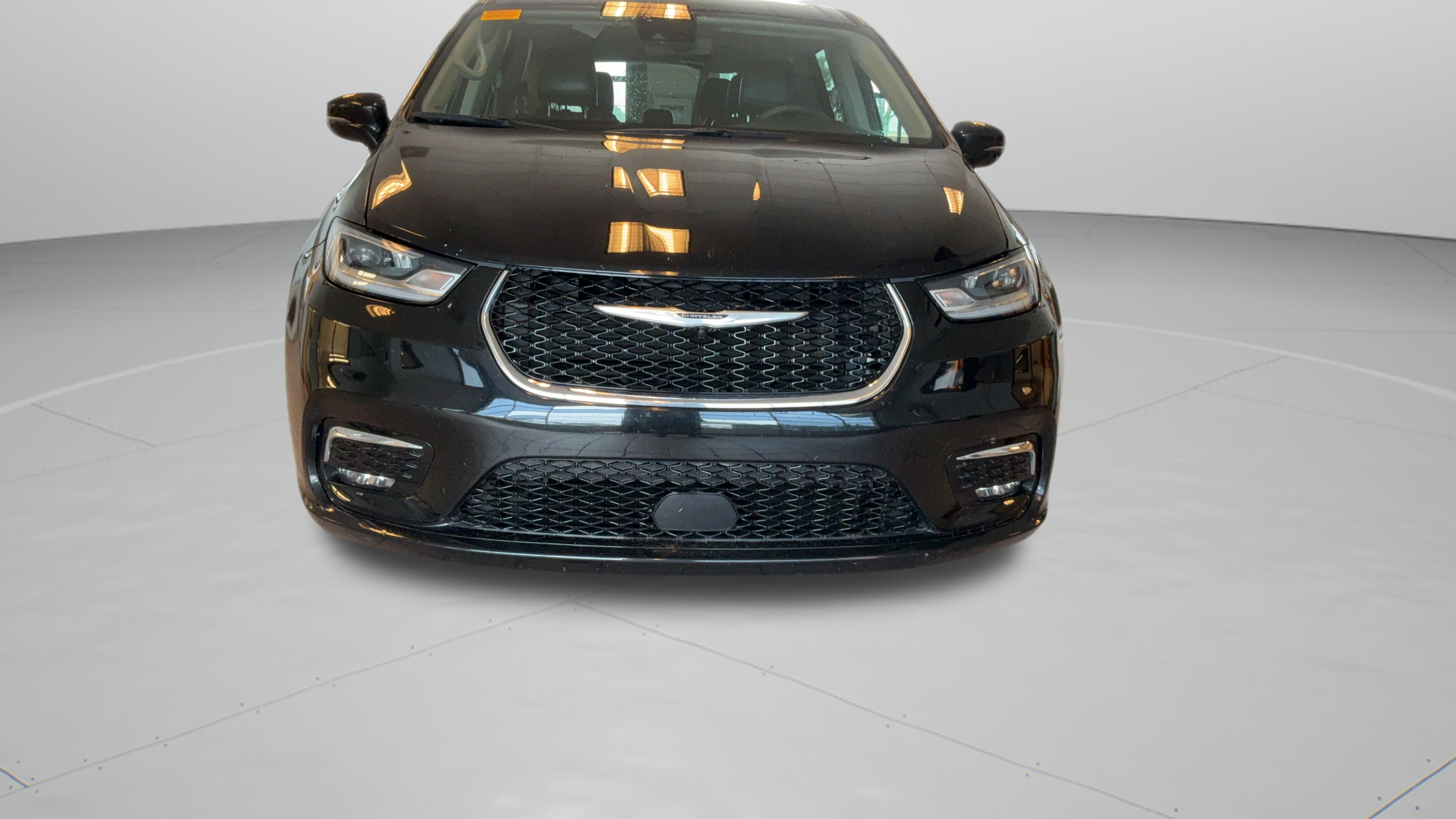 Used 2024 Chrysler Pacifica Touring-L FWD image 44