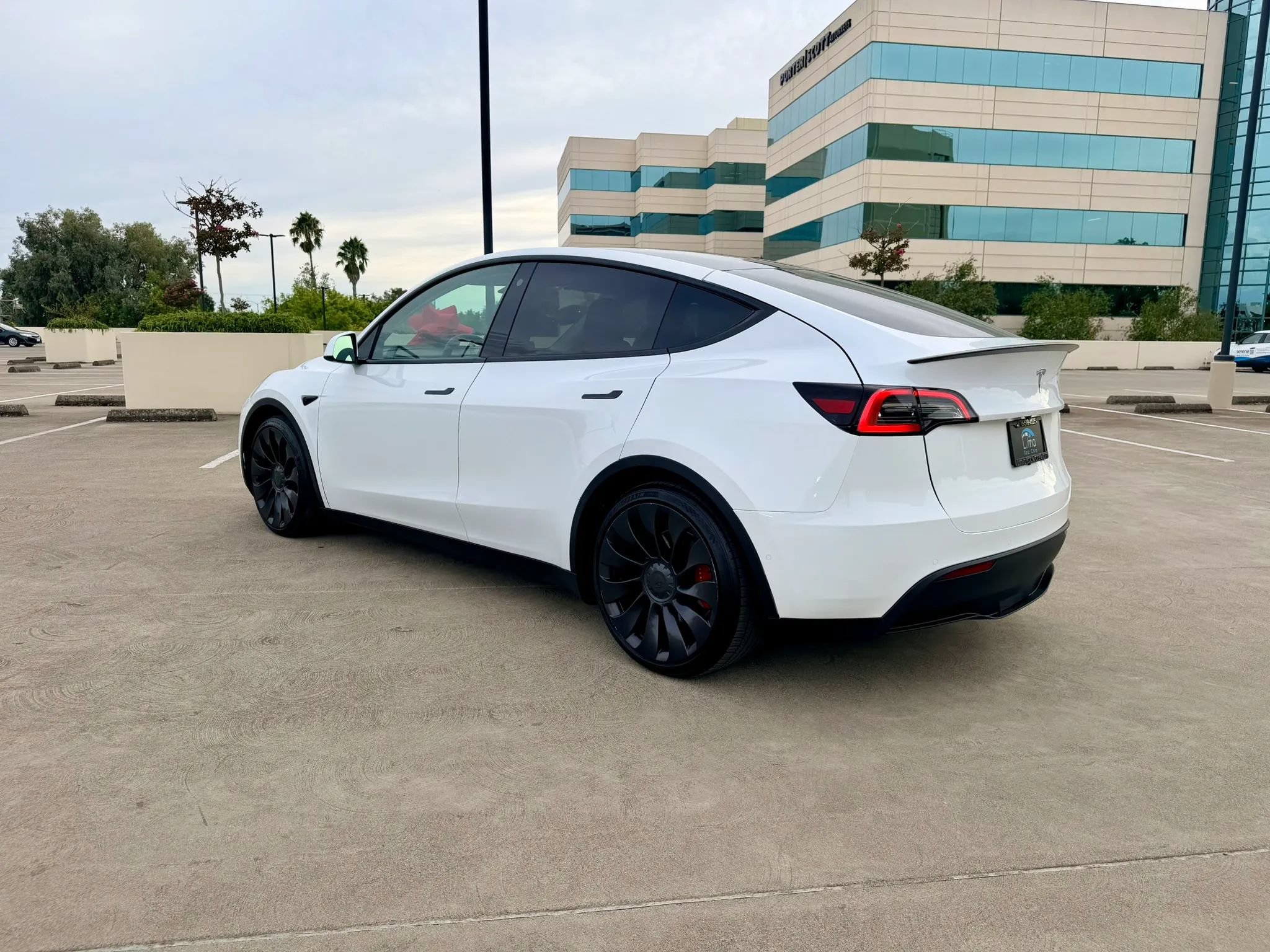 Used 2022 Tesla Model Y Performance AWD/4WD image 10