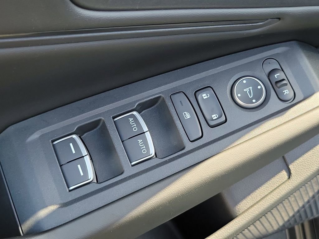 Certified 2023 Honda Accord EX image 18