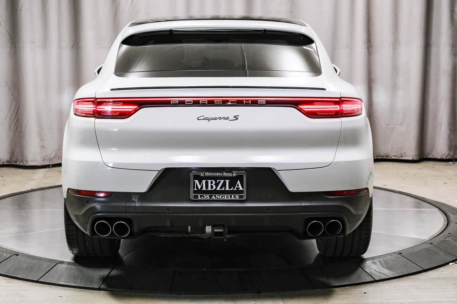Used 2020 Porsche Cayenne S AWD/4WD image 3