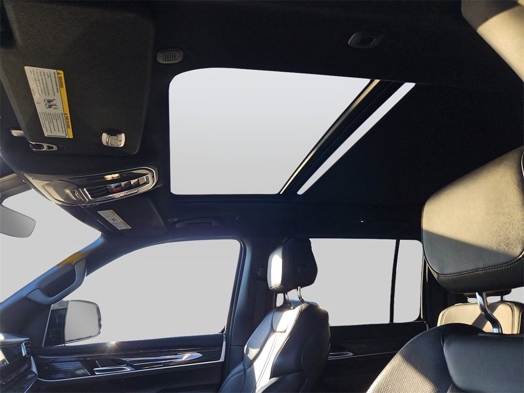 Used 2022 Jeep Wagoneer Series II w/ Premium Group I image 15