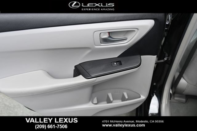 Used 2016 Toyota Camry LE FWD image 15