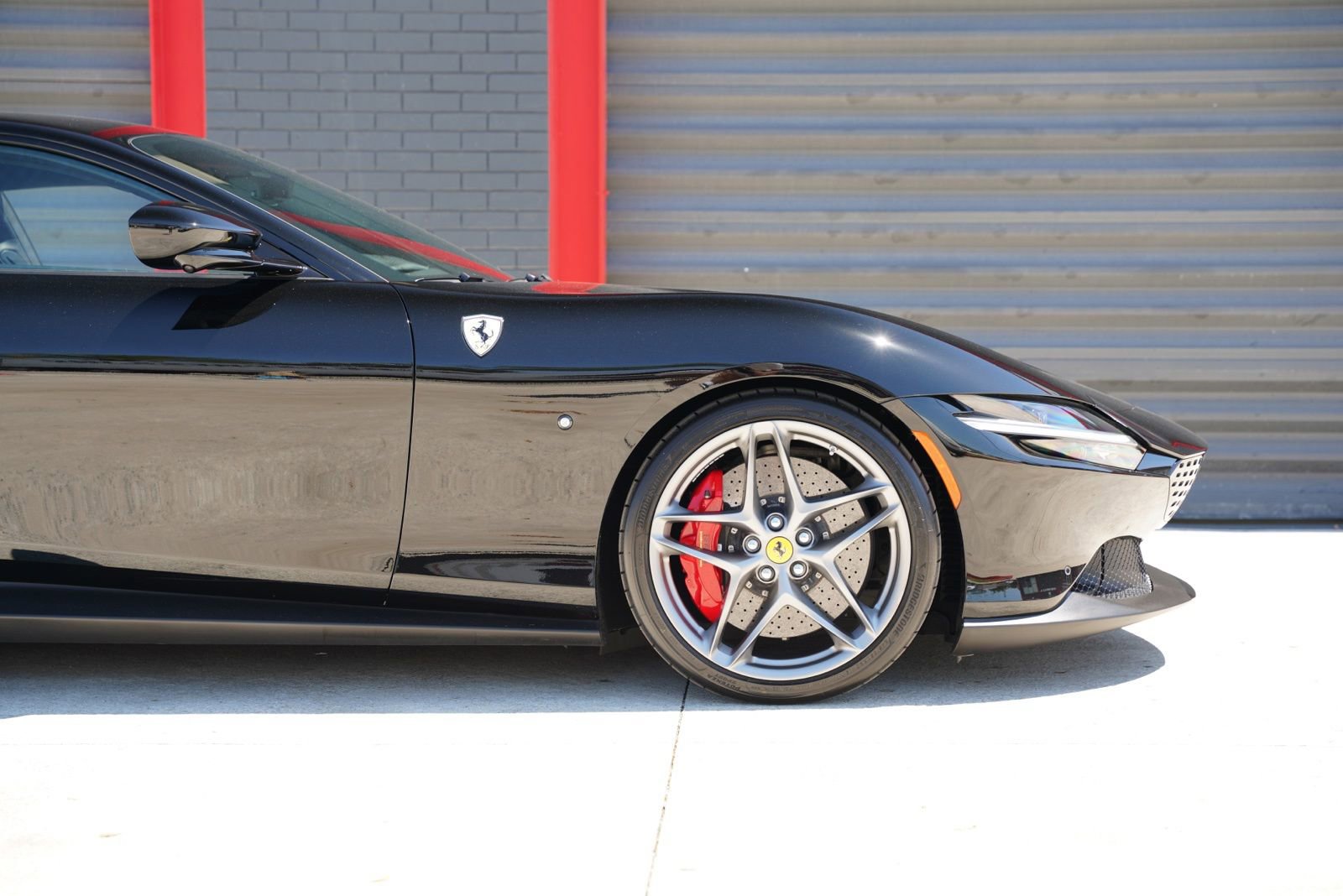 Used 2023 Ferrari Roma RWD image 3