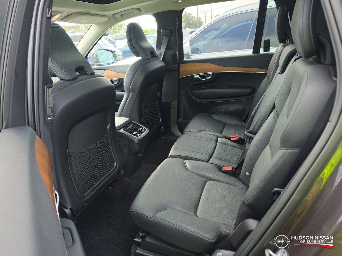 Used 2024 Volvo XC90 B6 Plus w/ Protection Package Premier AWD/4WD image 10