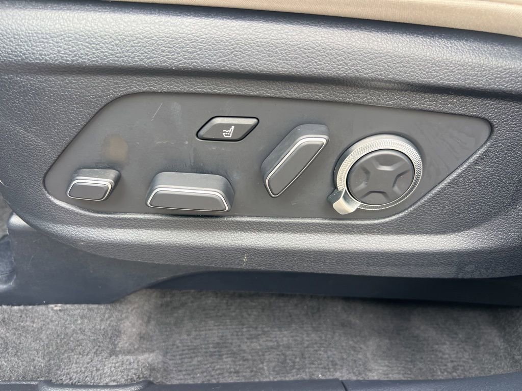 Used 2024 Hyundai Palisade Calligraphy image 32