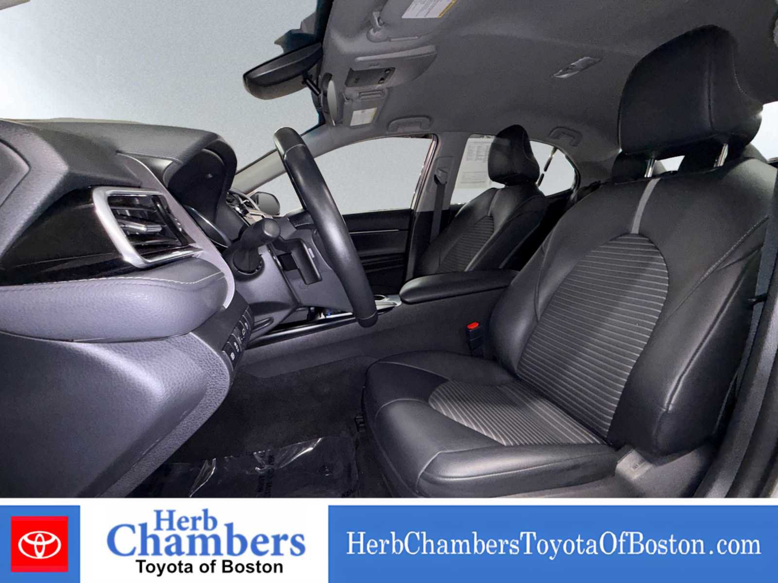 Used 2018 Toyota Camry SE FWD image 5