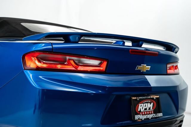 Used 2017 Chevrolet Camaro LT RWD image 11