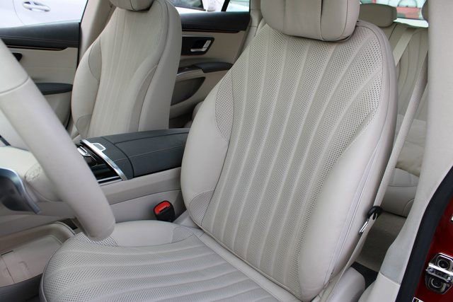 Used 2022 Mercedes-Benz EQS 450+ Sedan image 10