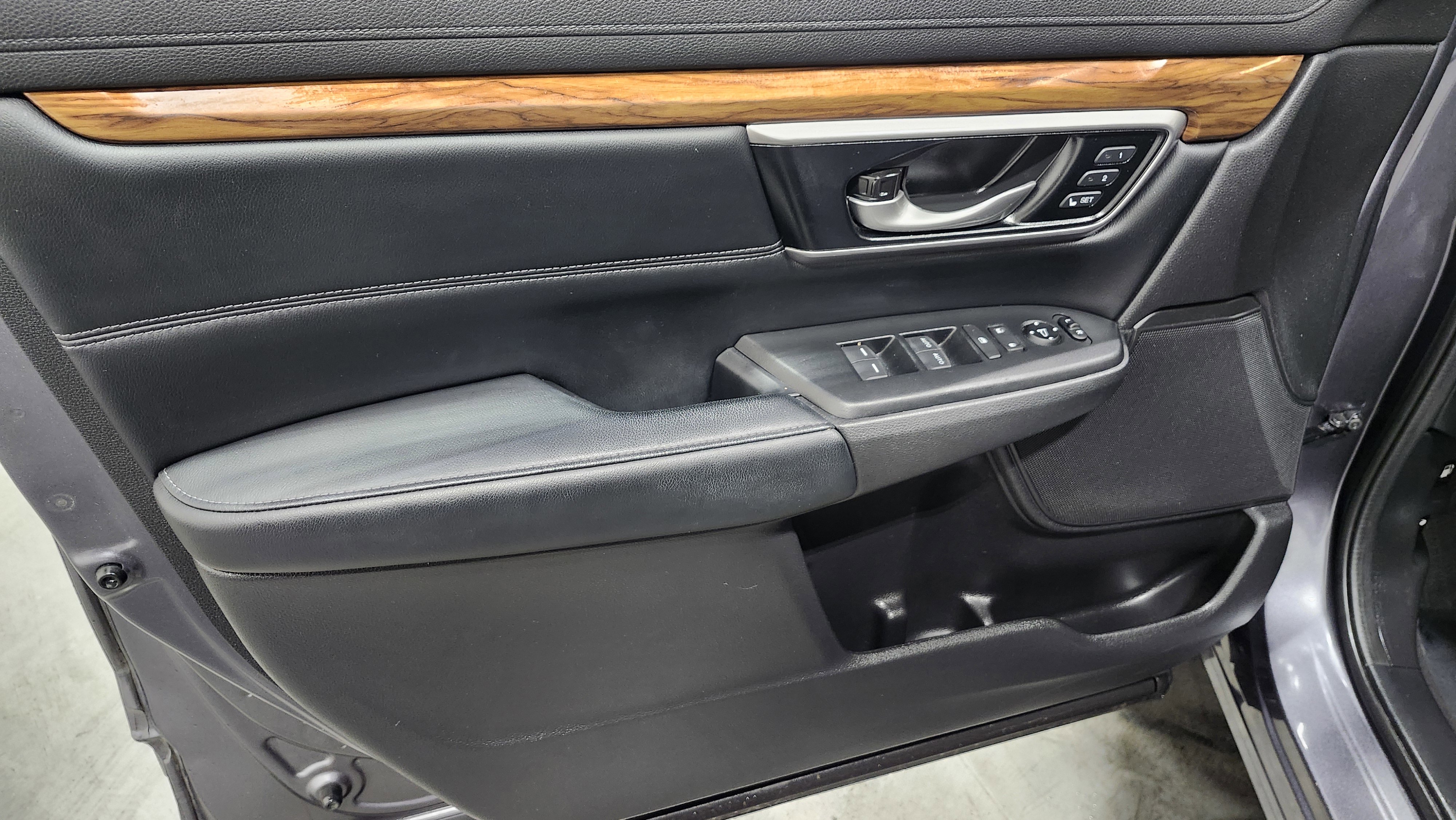 Used 2022 Honda CR-V Touring image 28