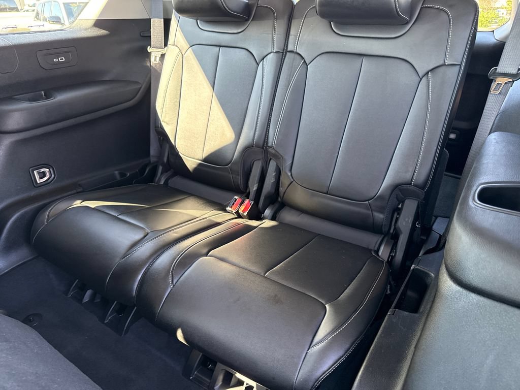 Used 2023 Jeep Grand Cherokee L Limited w/ MOPAR Finishing Package AWD/4WD image 18