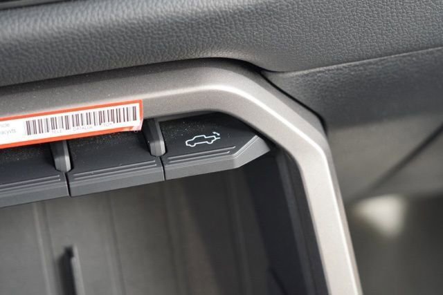 Used 2025 Toyota Tundra Limited image 36