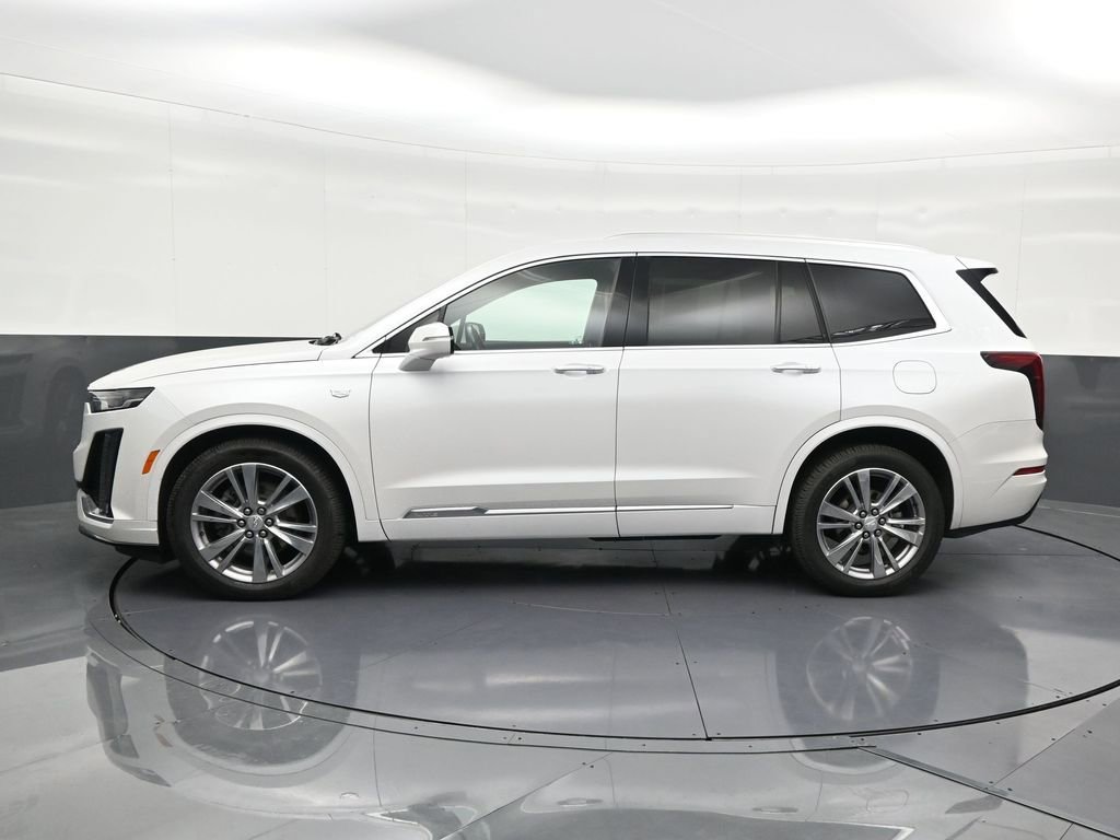 Used 2023 Cadillac XT6 Premium Luxury image 2