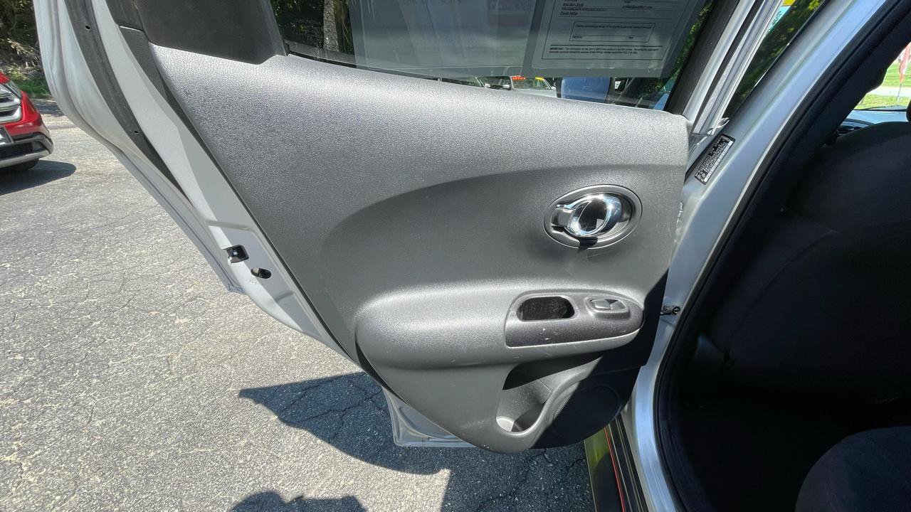 Used 2016 Nissan Juke NISMO AWD/4WD image 18