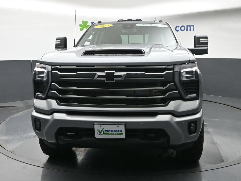 Used 2024 Chevrolet Silverado 2500 LTZ w/ LTZ Plus Package AWD/4WD image 5