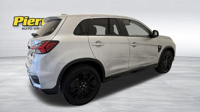 Used 2025 Mitsubishi Outlander Sport ES AWD/4WD image 5