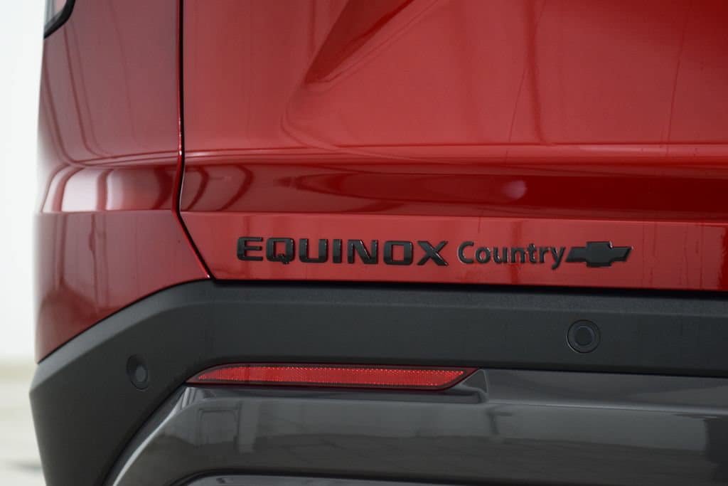New 2027 Chevrolet Equinox ACTIV w/ Safety and Technology Package FWD image 24