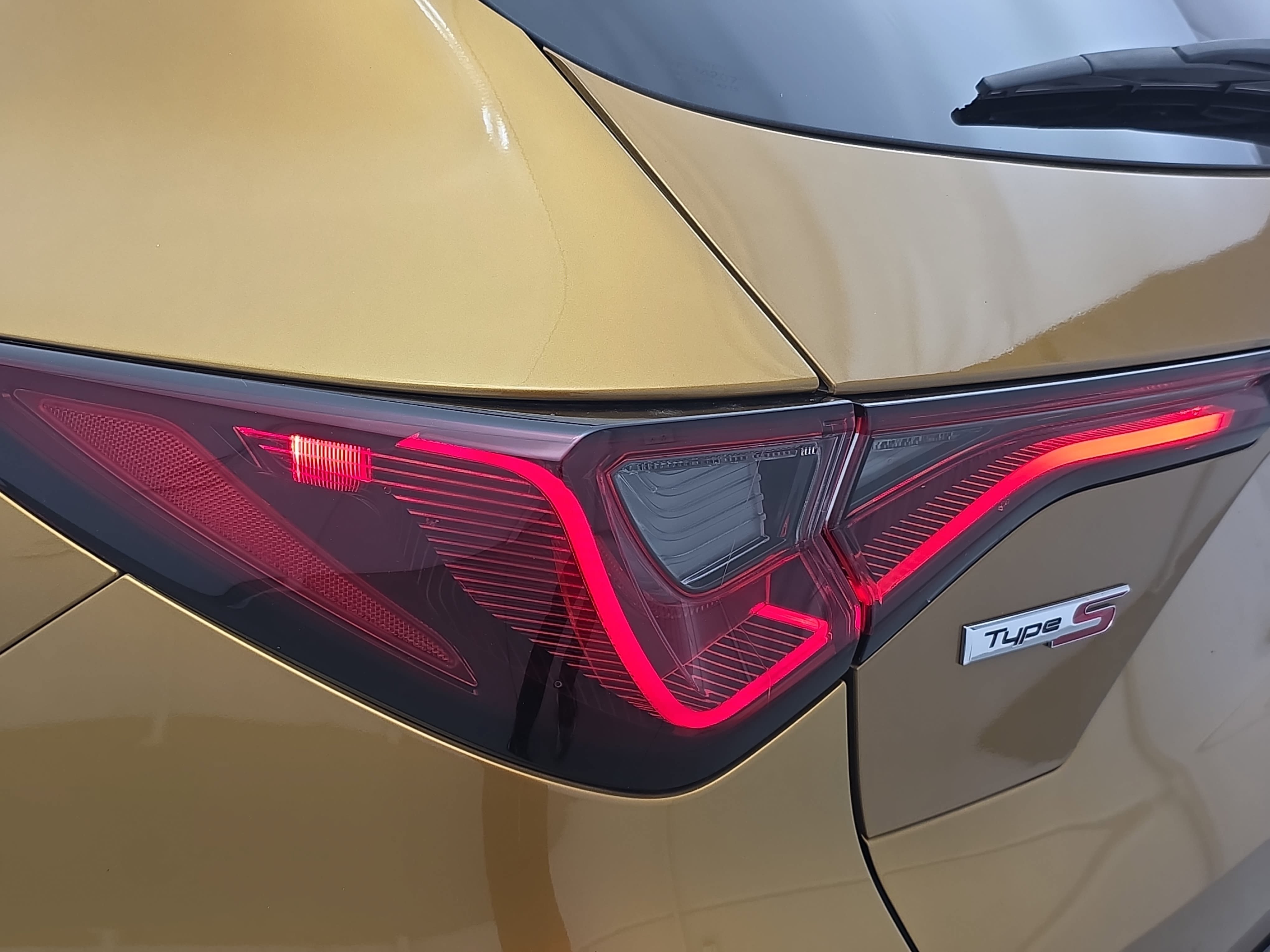Used 2022 Acura MDX Type S AWD/4WD image 35