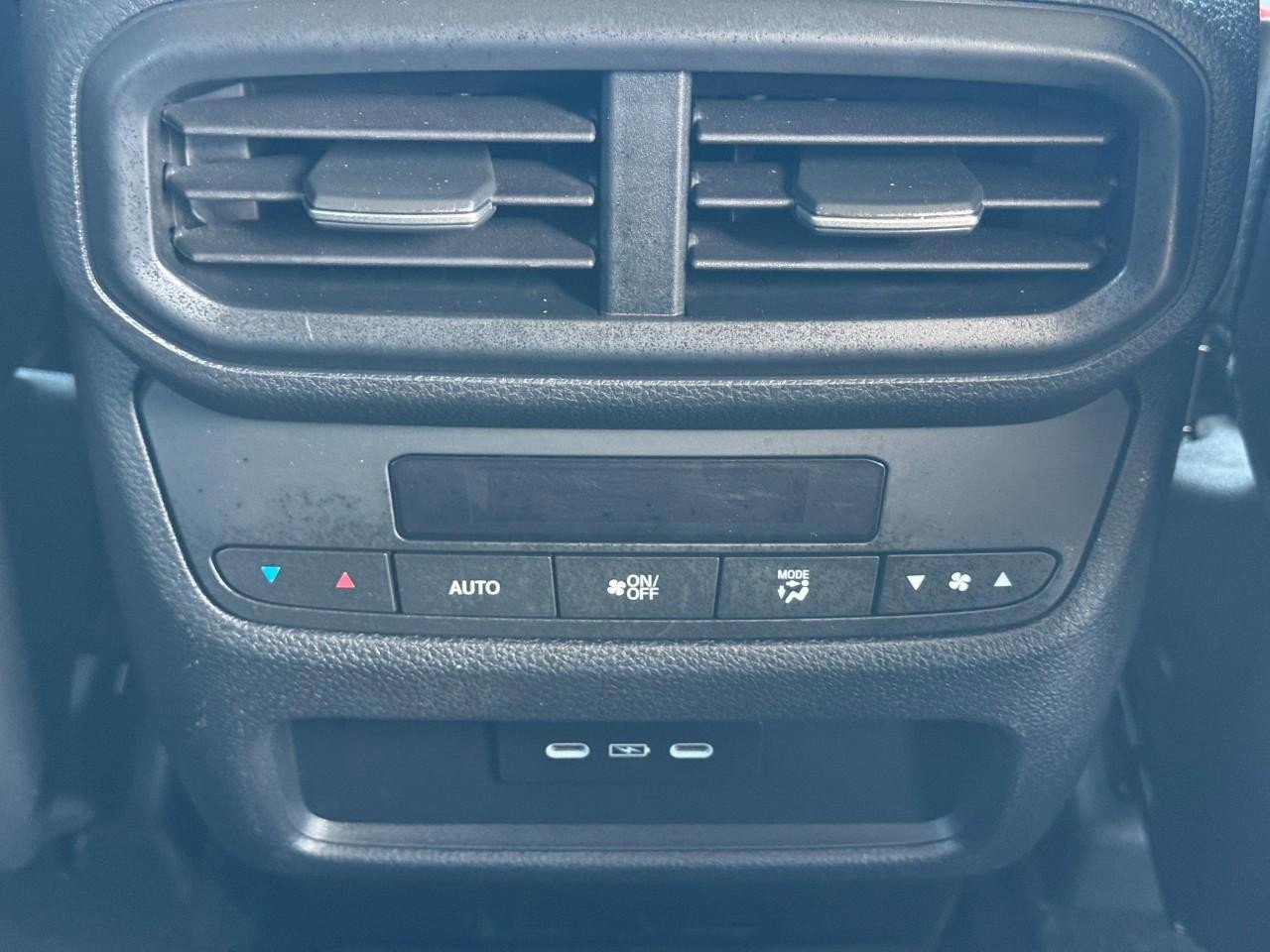 Certified 2025 Honda Pilot EX-L image 17