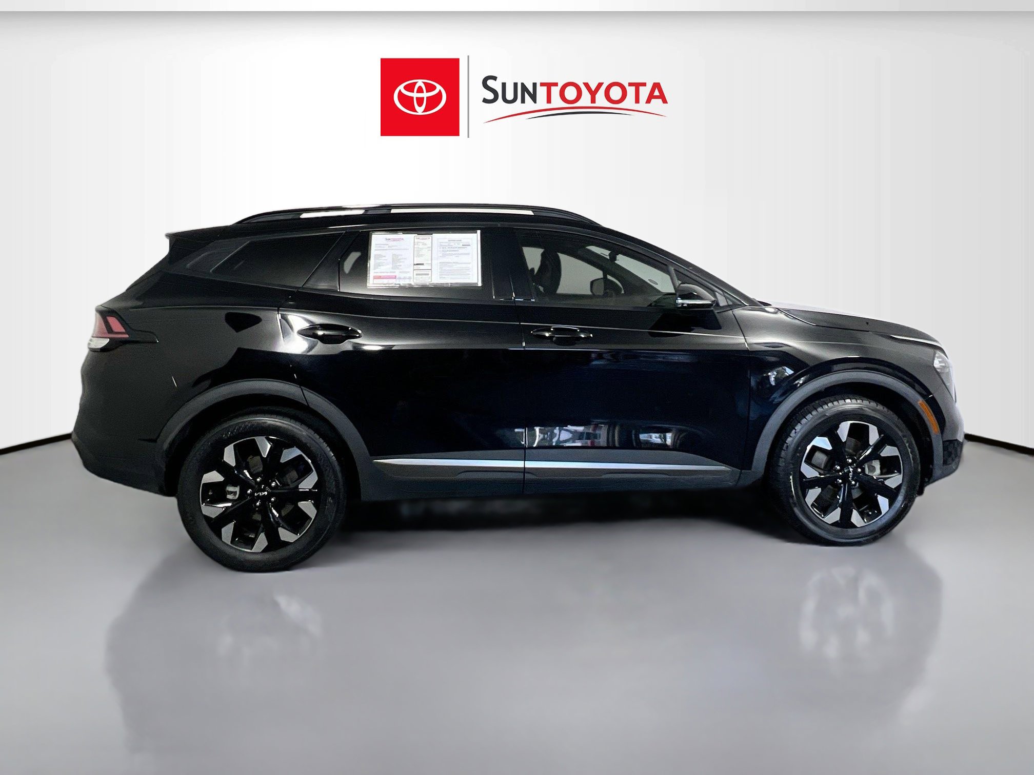 Used 2023 Kia Sportage X-Line image 2