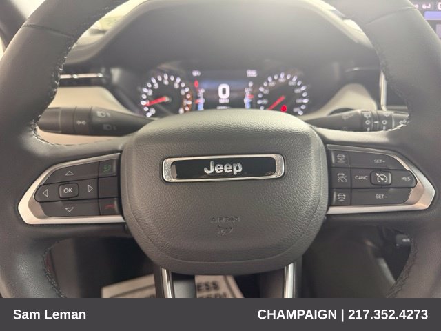 Used 2025 Jeep Compass Limited AWD/4WD image 16