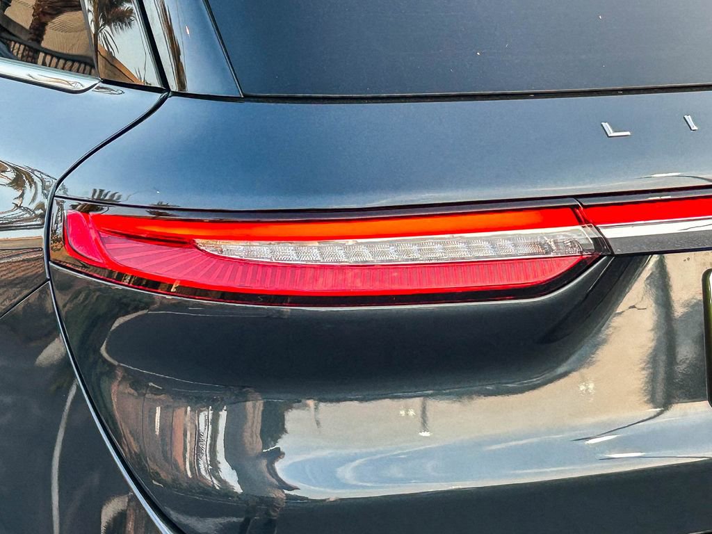 Used 2020 Lincoln Corsair Reserve FWD image 11