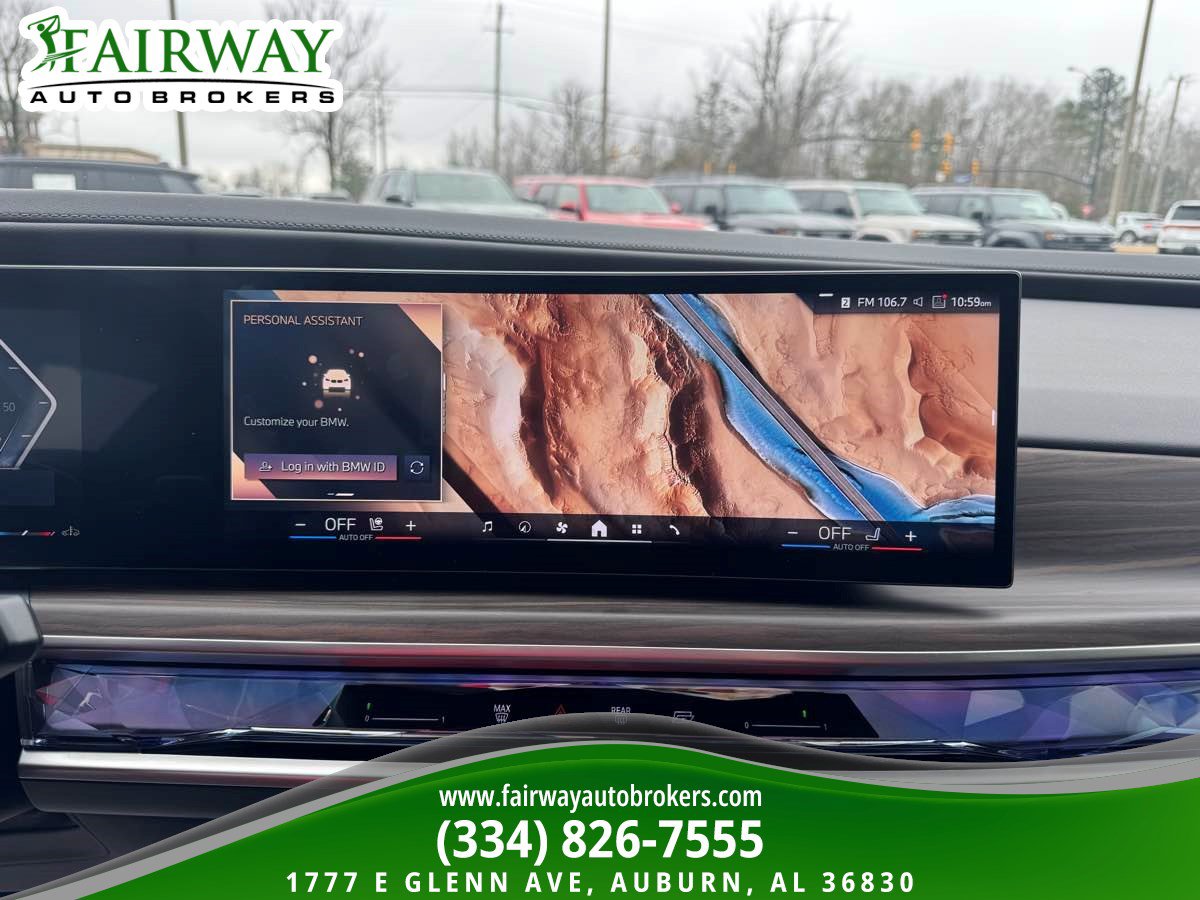 Used 2025 BMW 740i xDrive AWD/4WD image 19