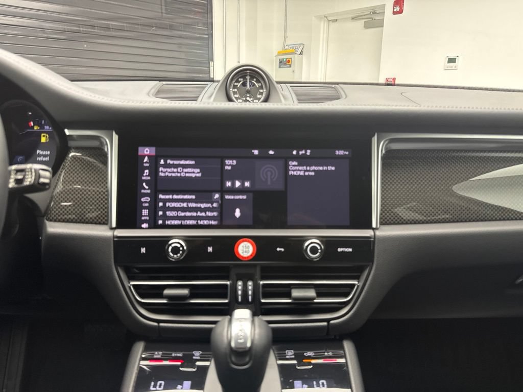 Certified 2022 Porsche Macan S AWD/4WD image 15
