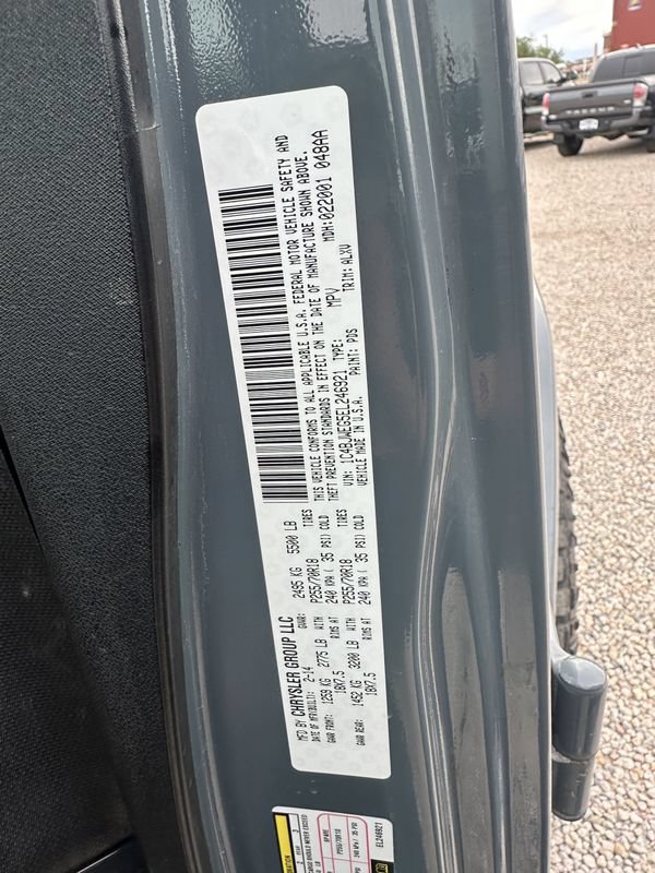 Used 2014 Jeep Wrangler Unlimited Sahara w/ Connectivity Group AWD/4WD image 46