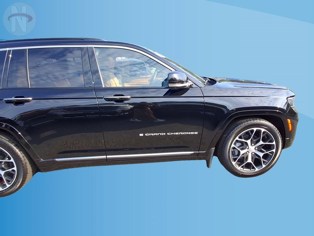 Certified 2024 Jeep Grand Cherokee Summit AWD/4WD image 9