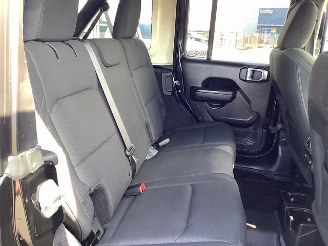 Used 2018 Jeep Wrangler Unlimited Sport S image 33