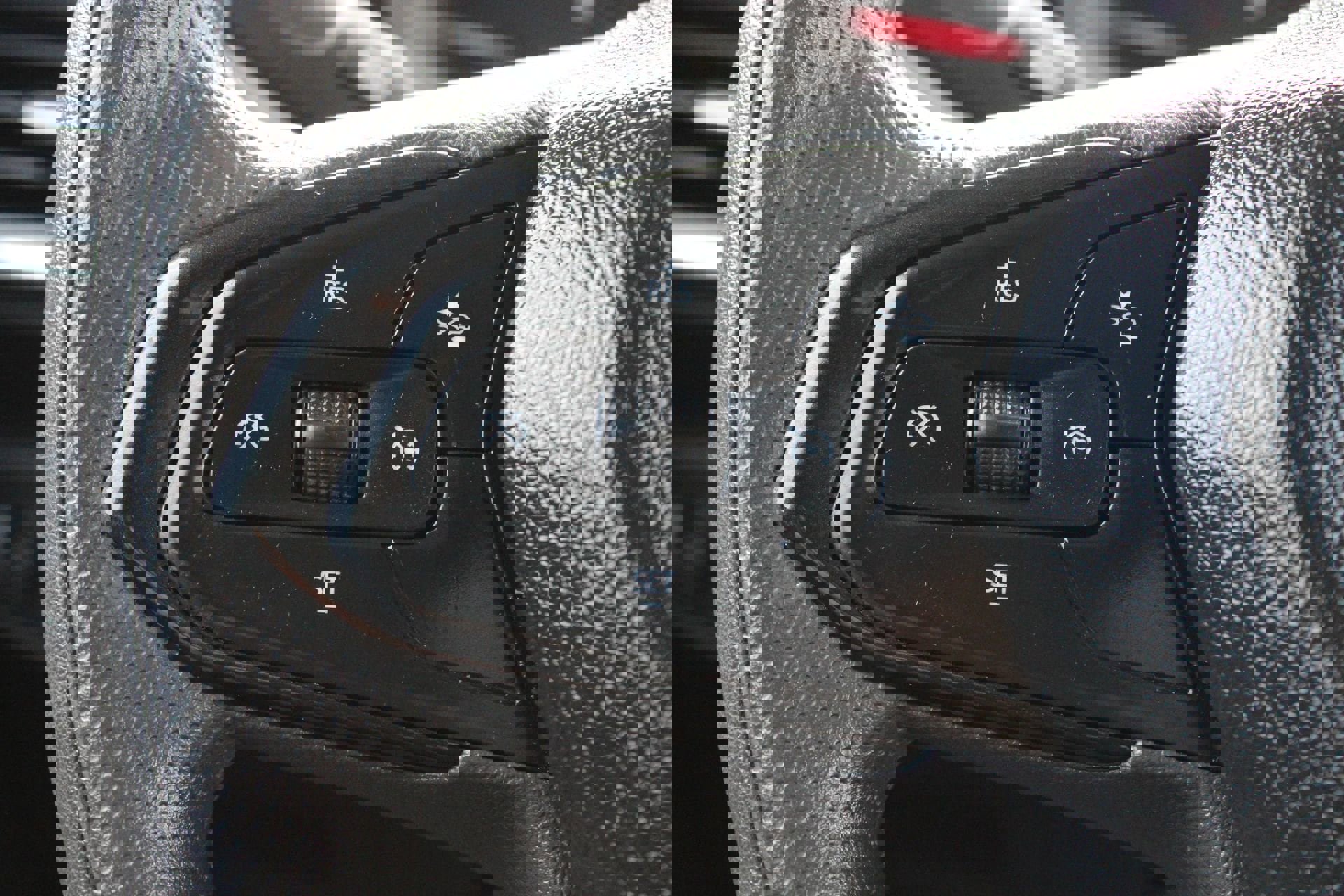 Used 2022 Chevrolet TrailBlazer LT FWD image 27