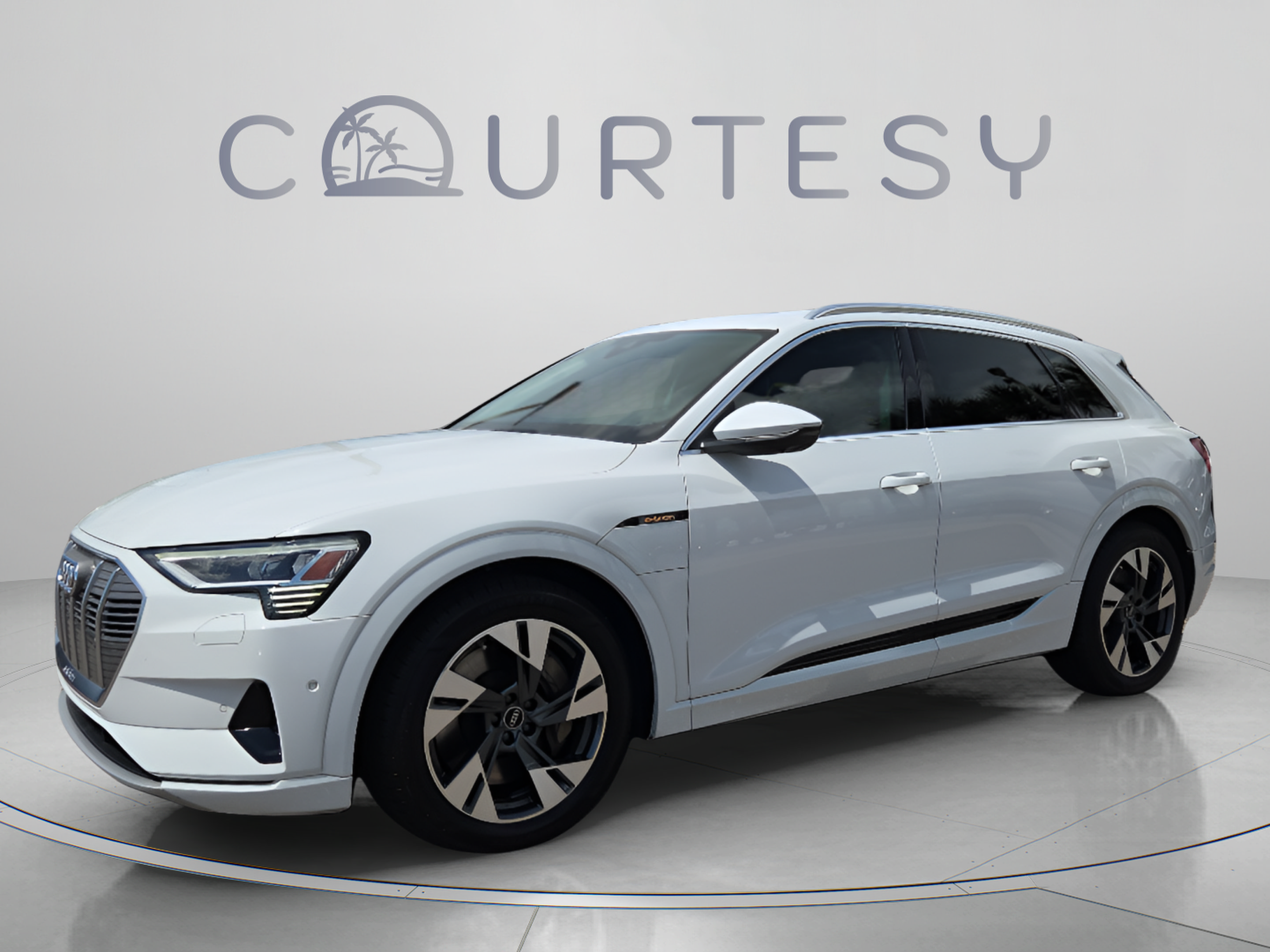 Used 2022 Audi e-tron Premium Plus w/ Premium Plus Package AWD/4WD image 1