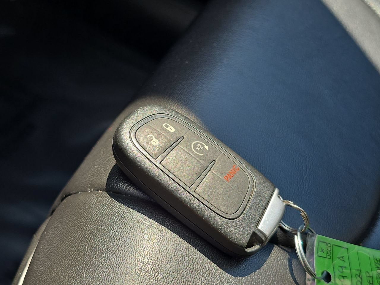 Used 2021 Jeep Cherokee Latitude Plus FWD image 40