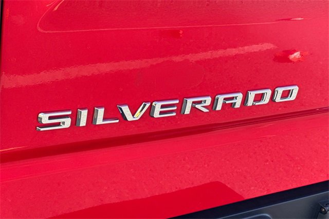 Used 2024 Chevrolet Silverado 1500 ZR2 w/ Technology Package image 48
