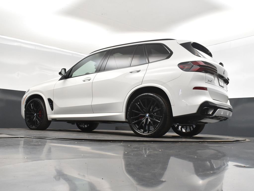 New 2026 BMW X5 sDrive40i w/ M Sport Package image 40