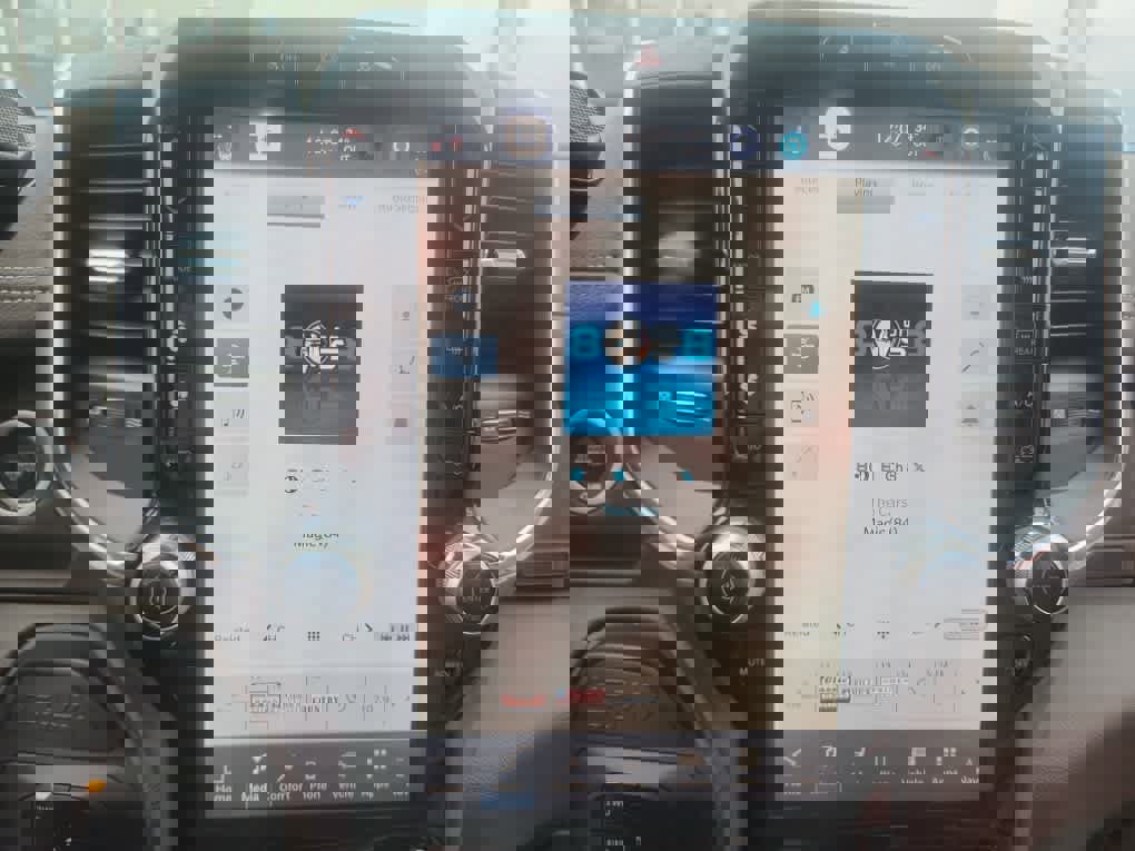 Used 2025 RAM 3500 Laramie w/ Towing Technology Group image 28