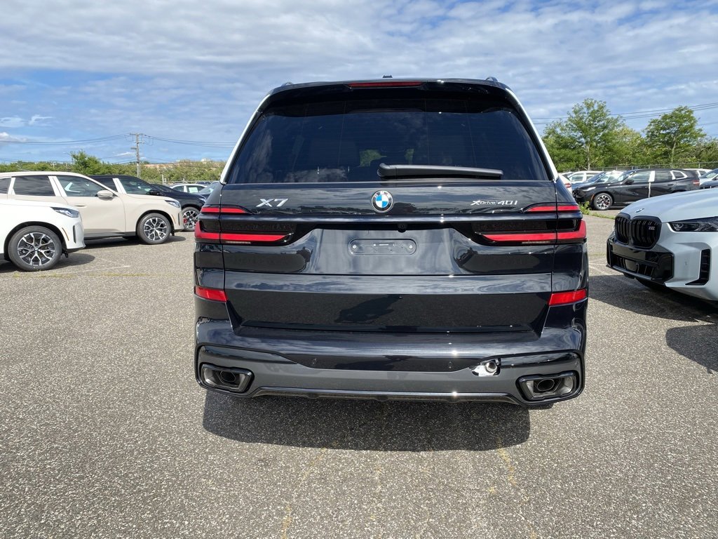 New 2026 BMW X7 xDrive40i w/ Executive Package image 3