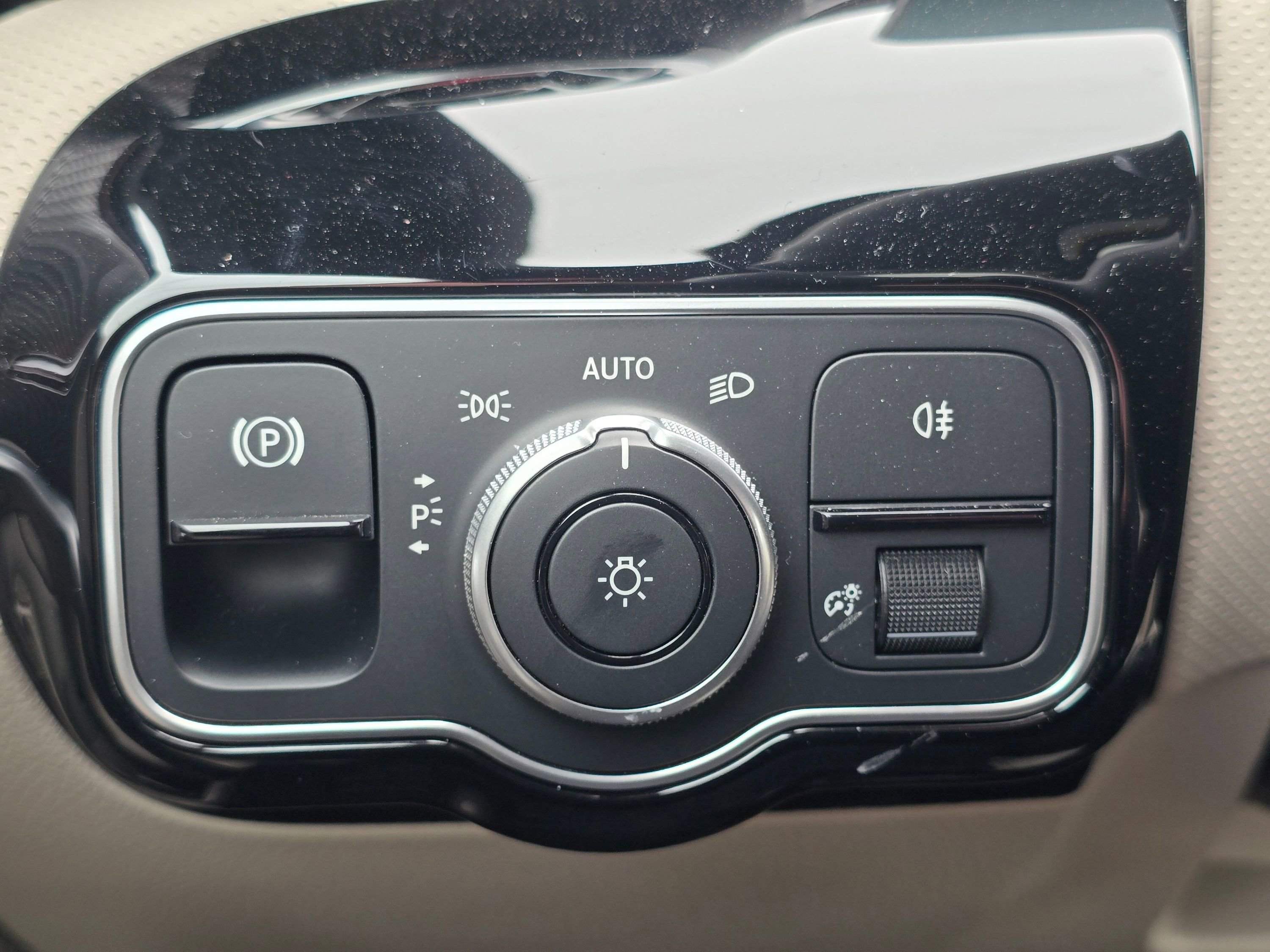 Used 2025 Mercedes-Benz CLA 250 4MATIC image 39