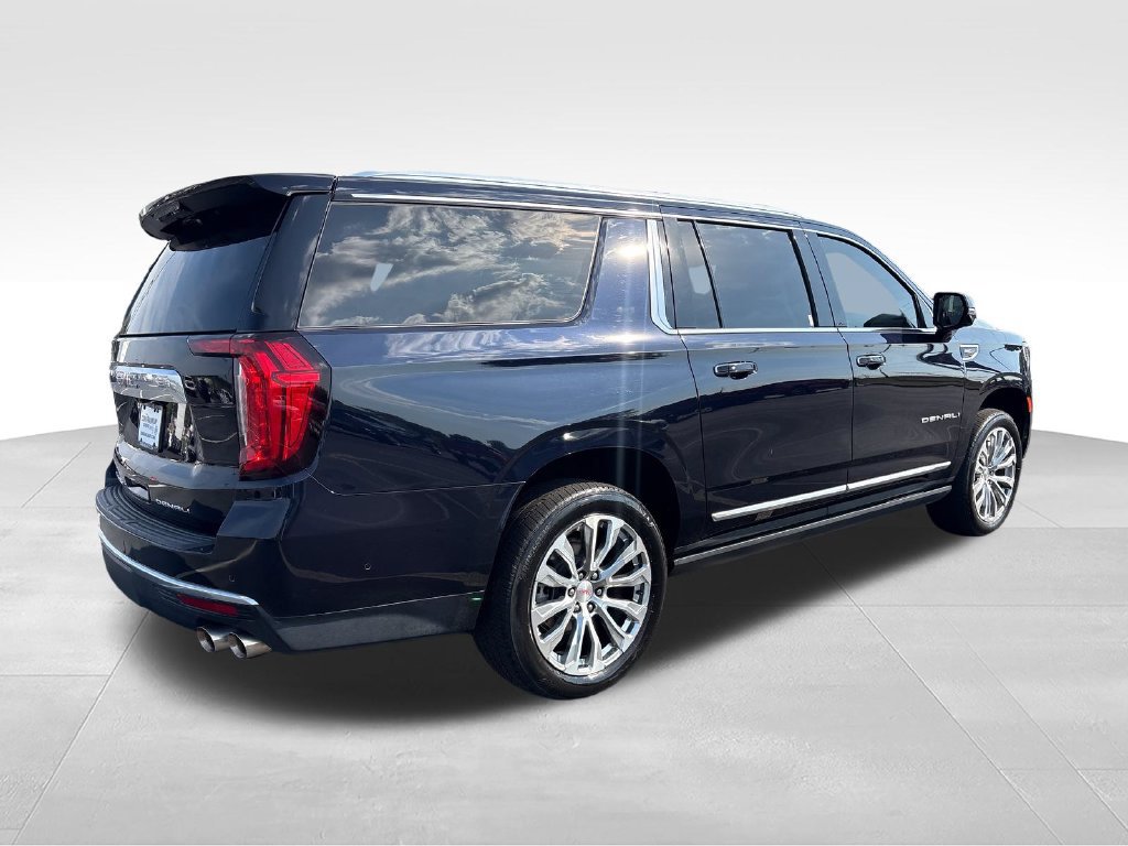 Used 2024 GMC Yukon XL Denali w/ Denali Reserve Package RWD image 6