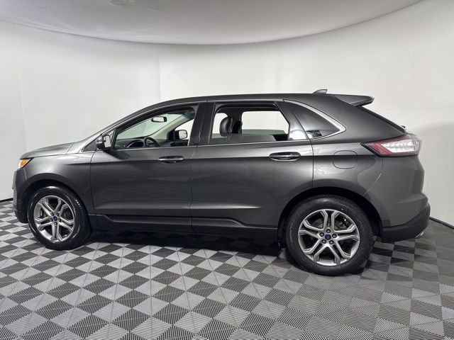 Used 2016 Ford Edge Titanium image 4